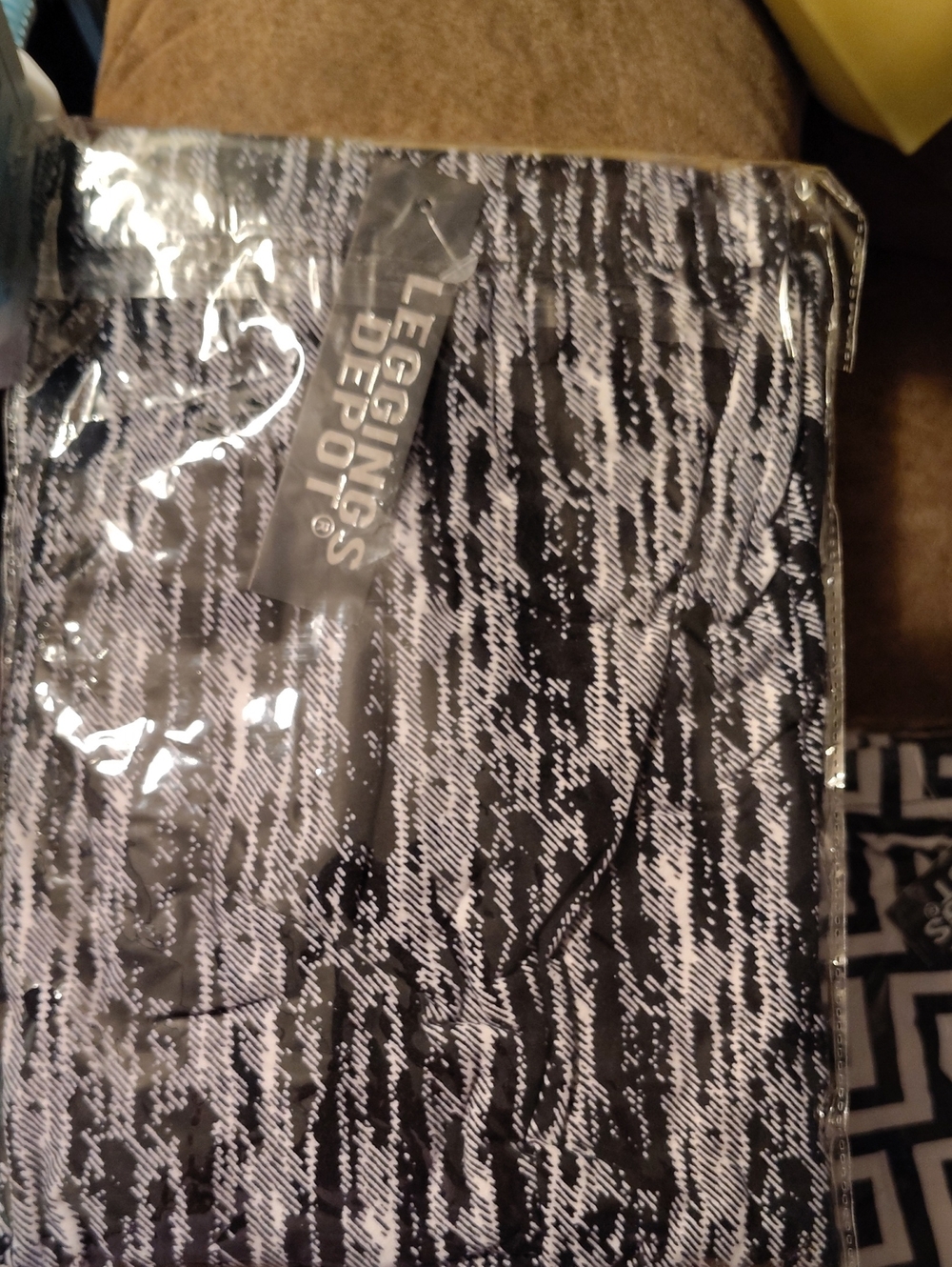 Leggings Depot Women's Plus Size Black & White Patterned Leggings